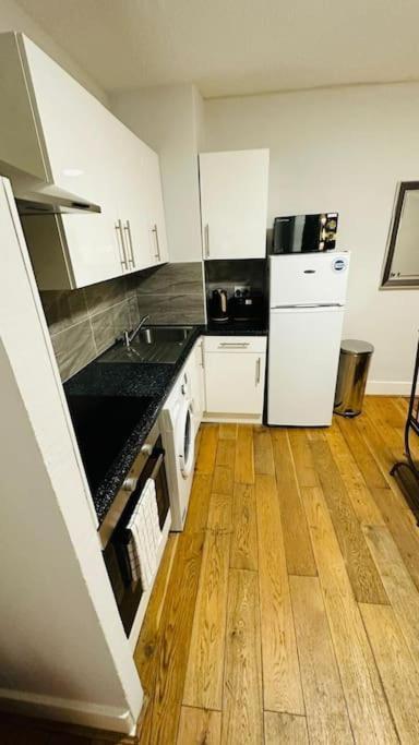 Apartment Bayswater